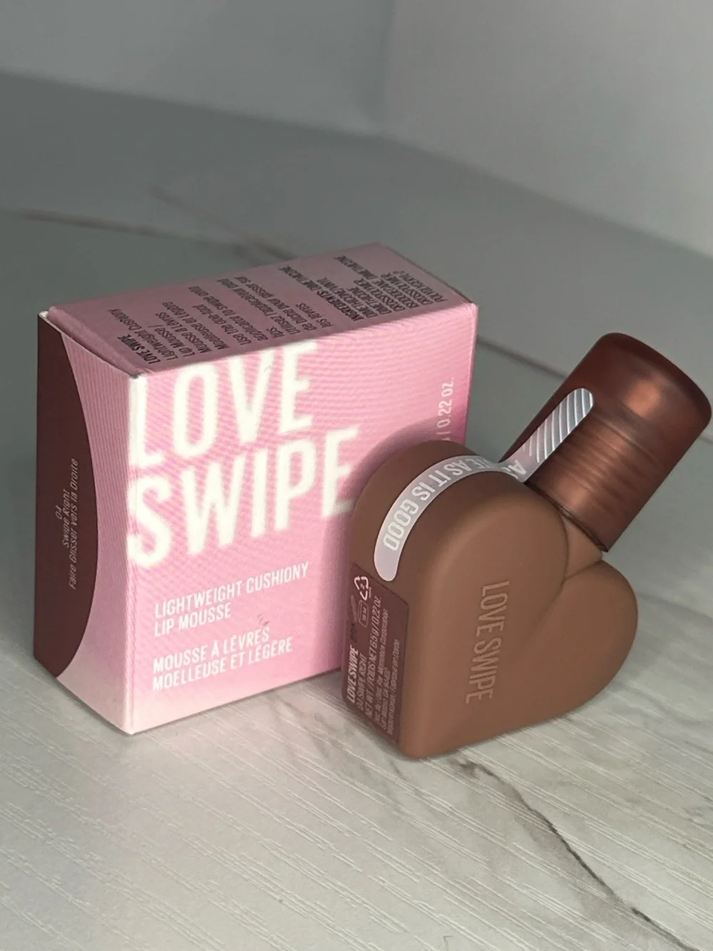 Lightweight Cushiony Lip Mousse — Nude Brown